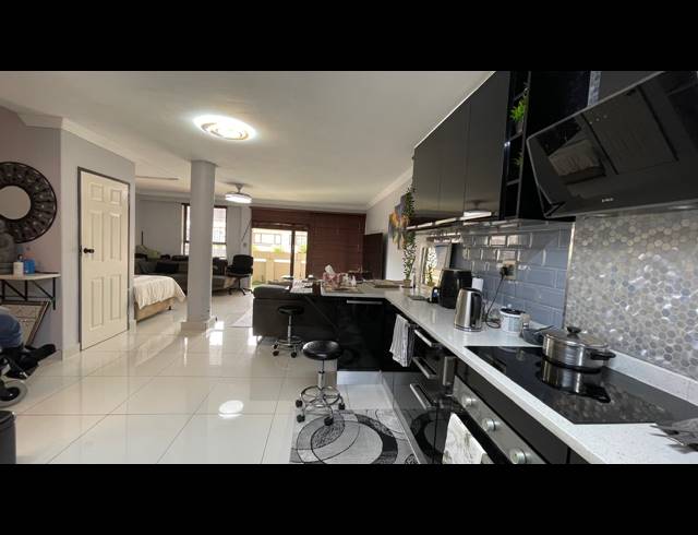 3 BEDROOM TOWNHOUSE FOR SALE IN MORNINGSIDE